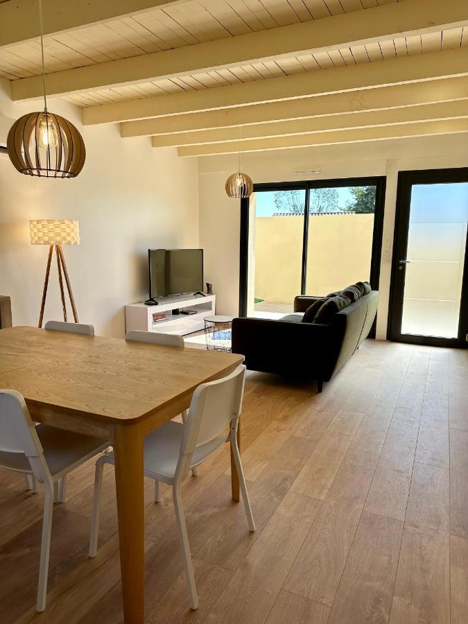 La Halte Occitane - Classe 3 Etoiles - Pour 6 Personnes, 3 Chambres, Parking, Terrasse, Tout Inclus มงโตบ็อง ภายนอก รูปภาพ